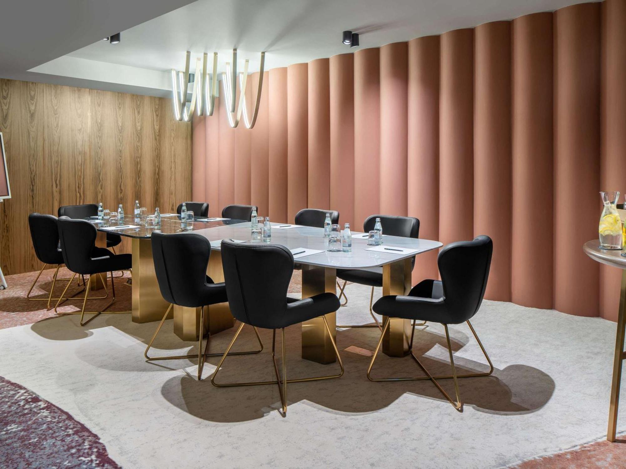 The Emporium Hotel Plovdiv - Mgallery Collection ภายนอก รูปภาพ